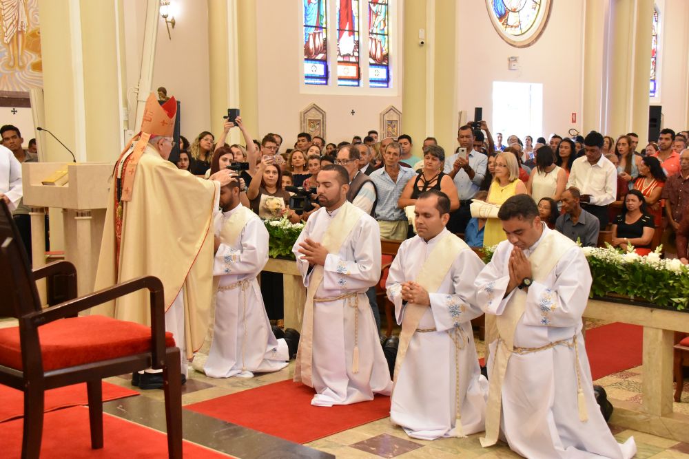 Arquidiocese de Goiânia - Clero - Padres